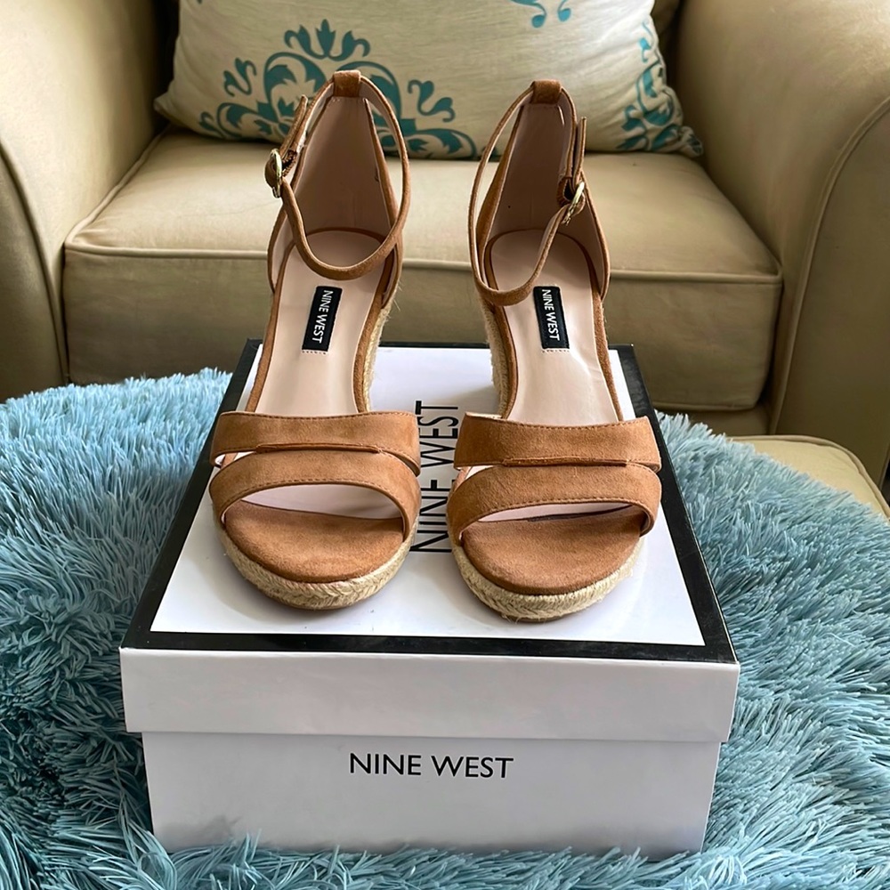 NEW in the box Nine West Neutral Sandal with Ankle Strap and Silver Buckle
